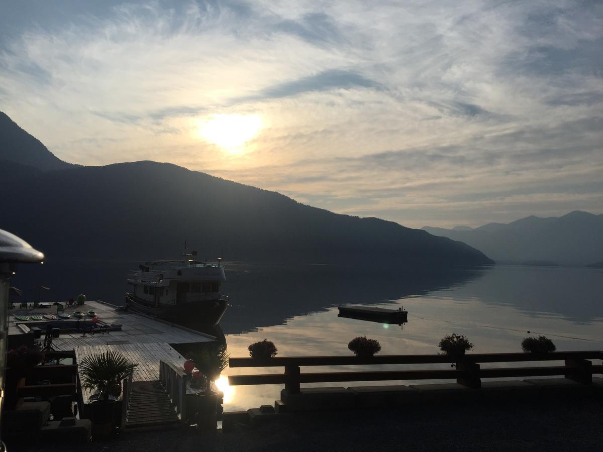 Desolation Sound Homfray Lodge المظهر الخارجي الصورة